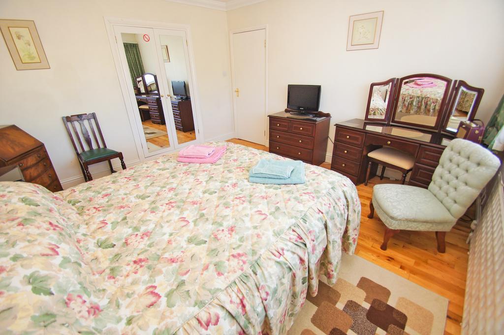 Dean Court Garden - Parking - By Brighton Holiday Lets Extérieur photo